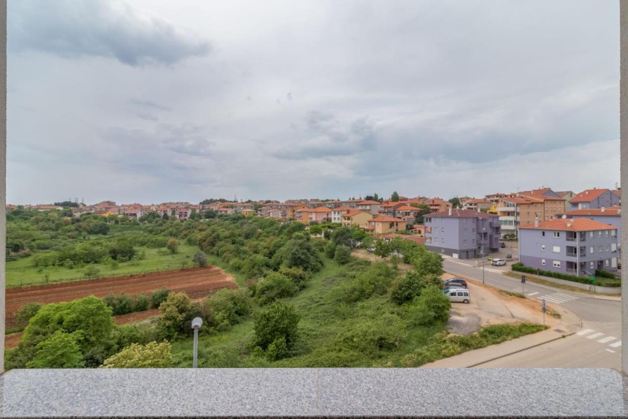 Lovely Apartment Near Centar PUY Exterior foto